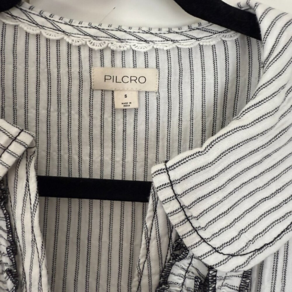 Pilcro: Black The Keira Collared Button-Front Blouse Size Small - Picture 2 of 3
